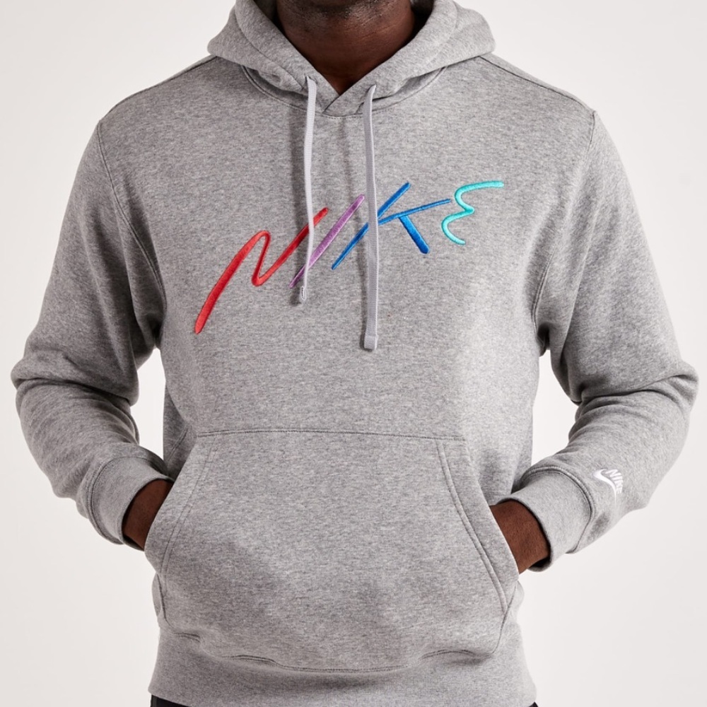 Nike Club Fleece Classic Gray Hoodie with Multicolor Logo Mens Size Small NWT - Picture 1 of 7